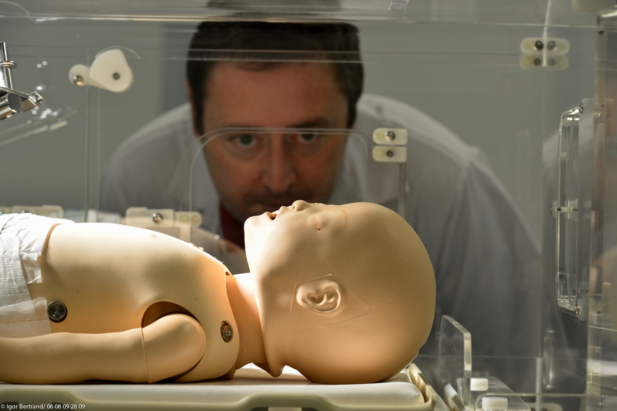Formation en néonatalogie à l'institut toulousain de simulation en santé