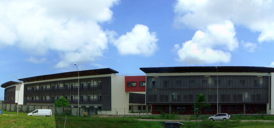 L'ouverture fin 2013 du nouveau bâtiment femme-enfant et dialyse a généré 15 M€ de dépenses supplémentaires pour le CH de Cayenne.