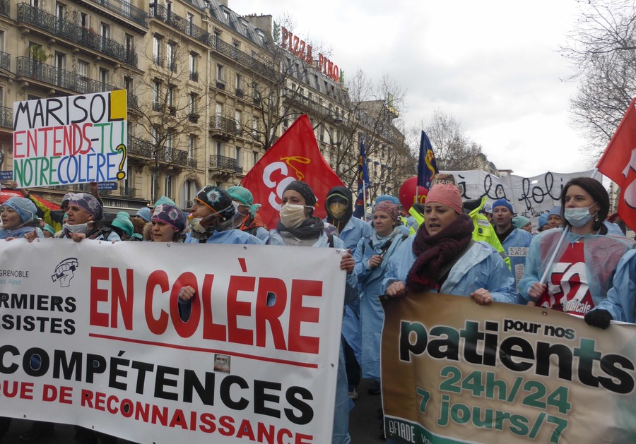 La tête de cortège de la manifestation de la fonction publique hospitalière le 7 mars 2017 à Paris