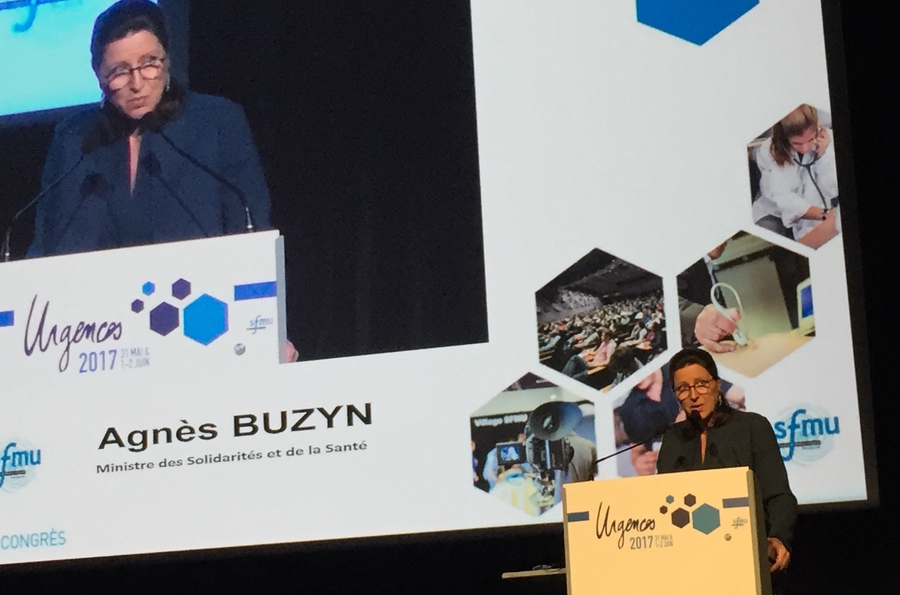Dans son discours inaugural du congrès Urgences 2017, Agnès Buzyn a promis aux urgentistes de tenir "des échanges réguliers, efficaces et utiles", notamment sur la gestion de l'aval.