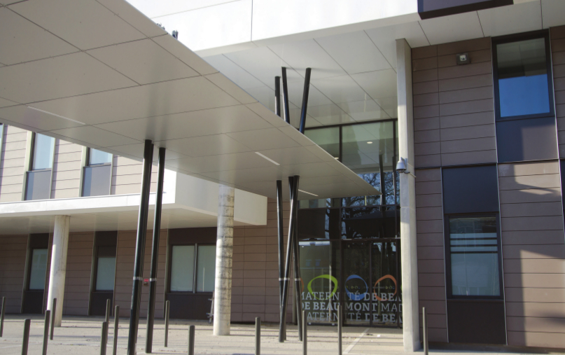 Une entrée spécifique a été prévue pour la nouvelle maternité Beaumont du CH de Roubaix.
