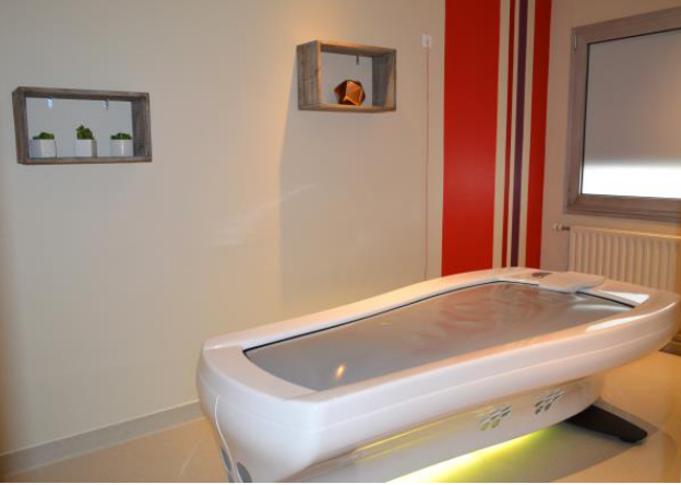 L'espace bien-être est équipé d'un lit de flottaison, le premier à être installé dans un CH en France, selon l'établissement.