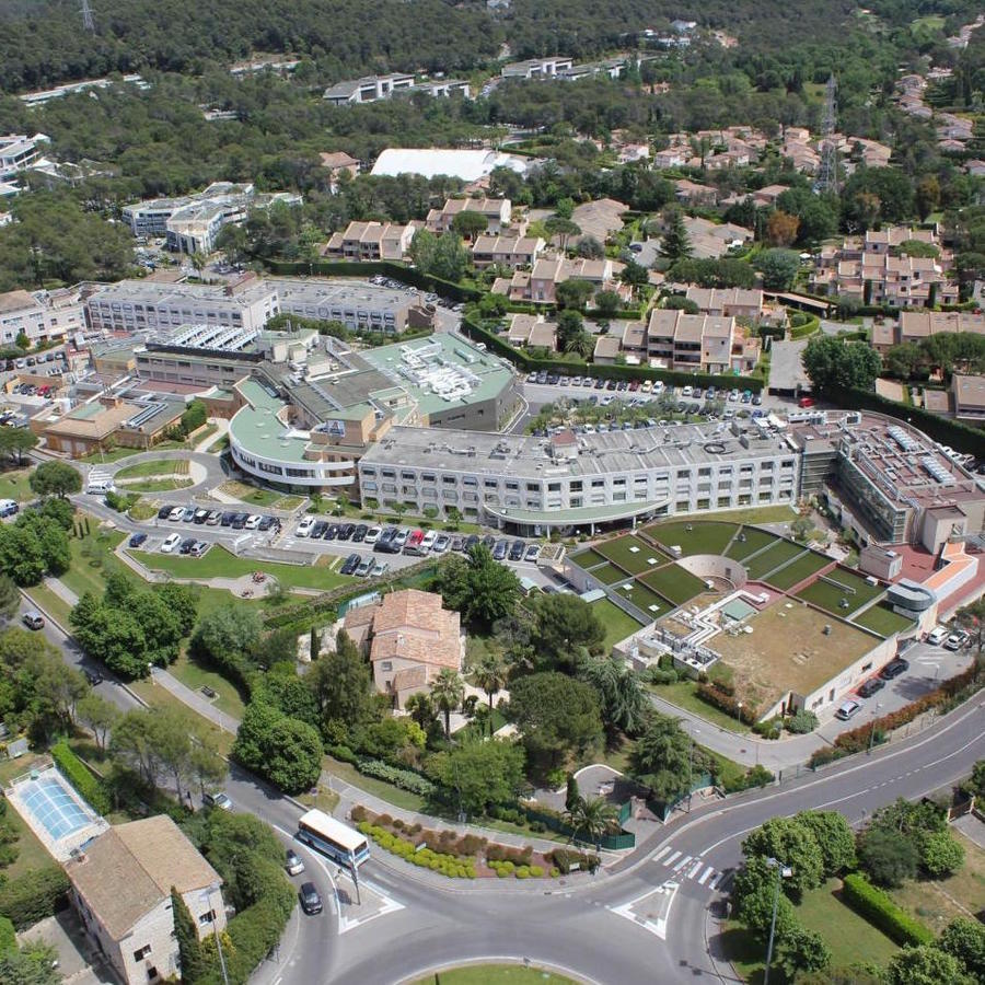 L'Hôpital privé Arnault-Tzanck à Mougins (Alpes-Maritimes)