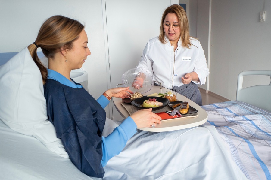 Le repas servi en chambre se veut qualitatif pour retrouver "le plaisir de manger".