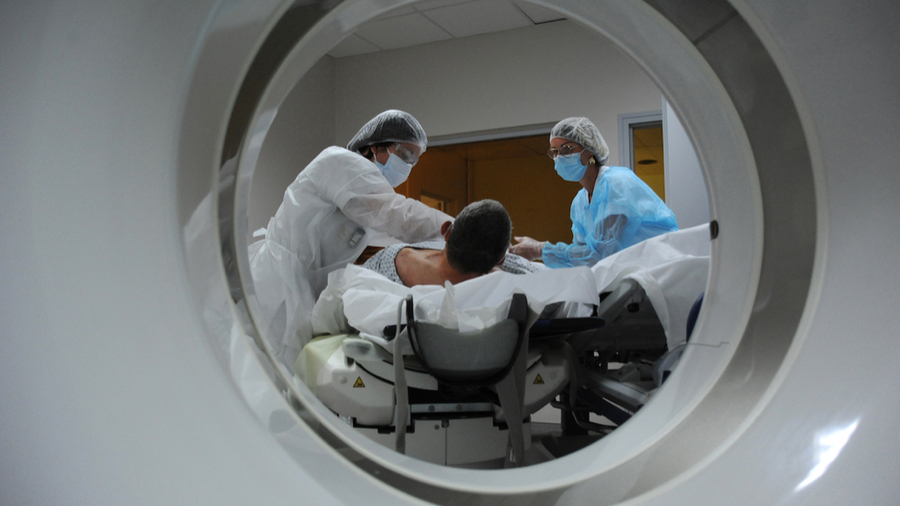 L'expérimentation poursuit une série d'objectifs, dont celui d'éviter des redondances d'examens radiologiques pour les patients relevant des activités de médecine hospitalière. (Pascal Bachelet/BSIP)