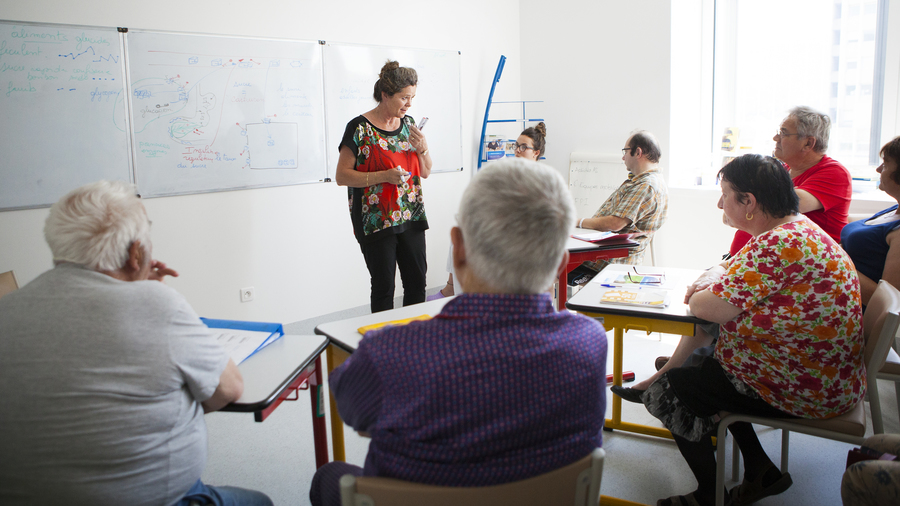 L'évaluation des programmes d'ETP est complexe mais indispensable pour amener des éléments de preuve d'efficacité, comprendre les mécanismes d'impact et plus tard pérenniser ou développer le programme. (Amélie Benoist/Image point FR/BSIP)