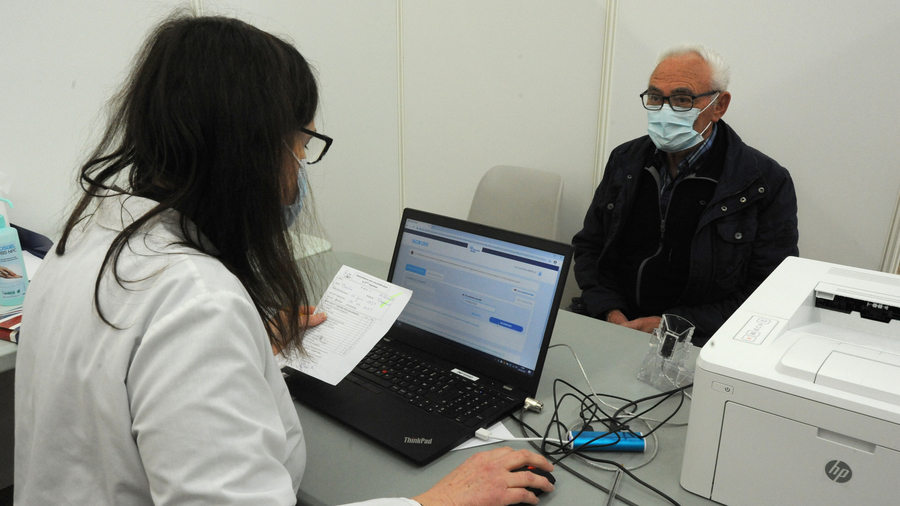 Participation aux crises sanitaires et au Sas, intégration d'un IPA, télésanté et plus largement numérique en santé... Les organisations gestionnaires des centres de santé et l'Assurance maladie ont trouvé un accord (Pascal Bachelet/BSIP)
