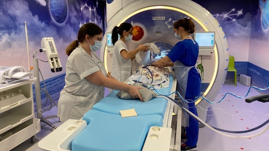 Le CHU de Bordeaux a inauguré le 11 mai son nouvel appareil IRM pédiatrique. (CHU de Bordeaux).