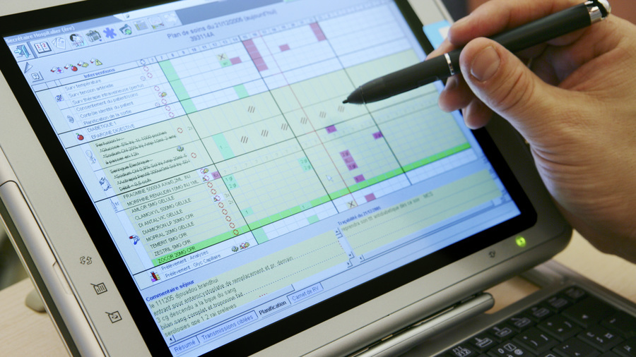 La CNSA prévoit l'intégration au minimum des sept principaux SI aujourd'hui mis à disposition des ARS, des conseils départementaux et des ESMS au sein du futur SI de l'offre. (Furgolle/Image Point FR/BSIP)