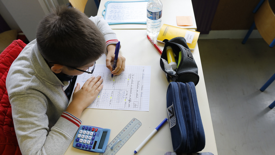 La rentrée approchant, le secteur s'interroge sur le nombre d'enfants qui ne pourront pas prendre le chemin de l'école. (Godong/BSIP)