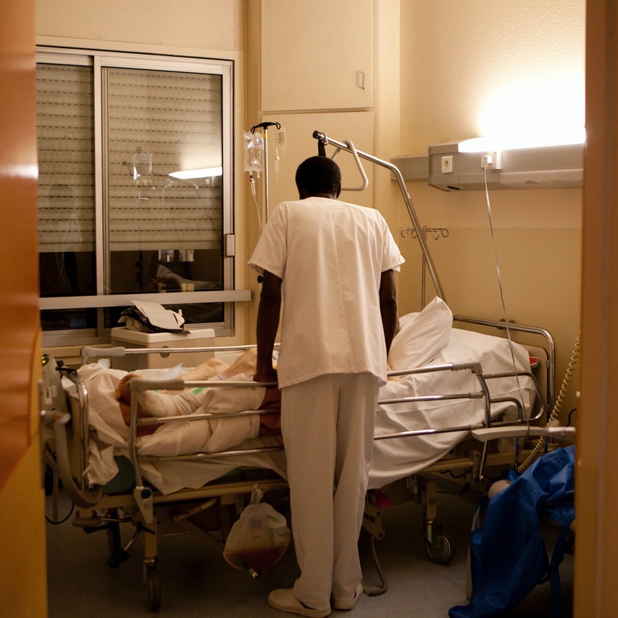 La pleine reconnaissance du travail de nuit des soignants ne peut pas être que salariale