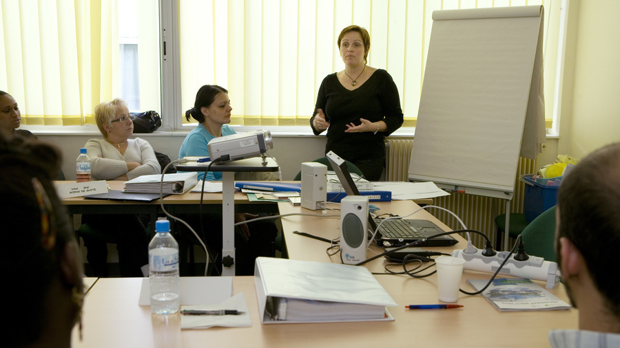 Le secteur médico-social constitue un terrain de recherche attractif. (B. Boissonnet/BSIP)
