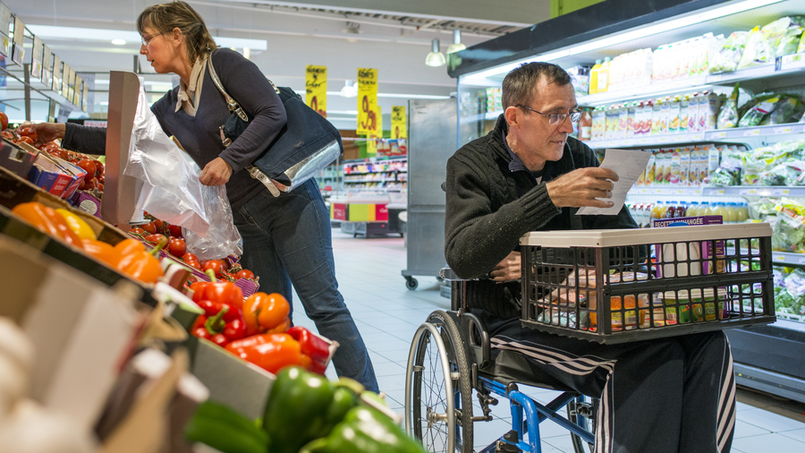 Pour APF France handicap, l'accessibilité universelle et une approche par les droits humains doivent devenir la règle. (Astier/ BSIP)