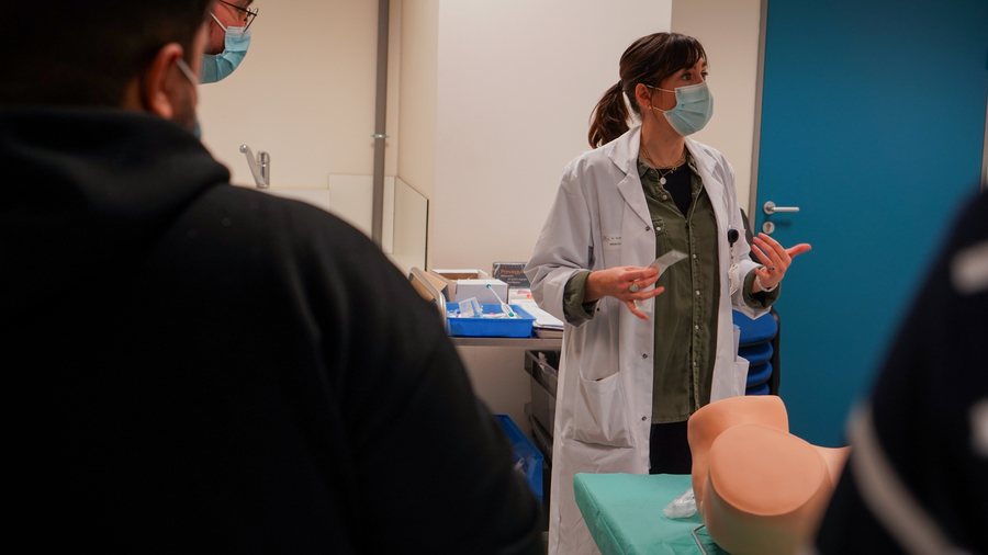 Pour le Shu, l'intégration des émoluments hospitaliers dans le calcul de la retraite des hospitalo-universitaires est une question d'attractivité. (Tremelet/Image point FR/BSIP)