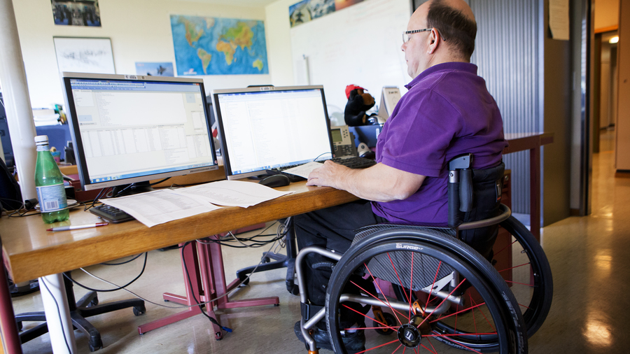 Outil de politique de ressources humaines et de respect de l'obligation d'emploi, l'apprentissage est une opportunité pour les acteurs de la santé. (Amélie Benoist/image Point FR/BSIP)