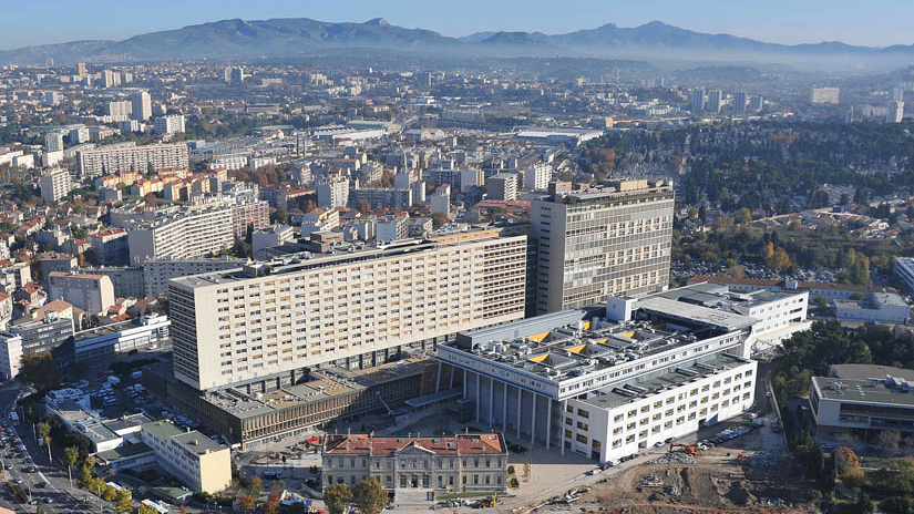 L'hôpital de la Timone fait partie des principaux sites de l'Assistance publique-hôpitaux de Marseille concernés par le programme de modernisation immobilière en cours du projet stratégique "Cap sur 2030" en voie de finalisation (AP-HM).