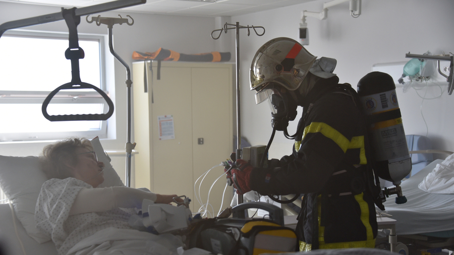 L'exercice a mobilisé les équipes des sapeurs-pompiers, du Samu-Smur, du CHU Amiens-Picardie. (Simusanté Epione)