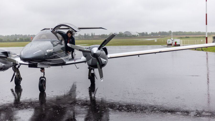 Avec cette nouvelle flotte, un ou deux avions peuvent établir une rotation Dijon-Nevers selon les besoins, ce qui permet une meilleure flexibilité des demandes de renfort de médecins sur le territoire de Nevers et de la Nièvre. (Ville de Nevers)