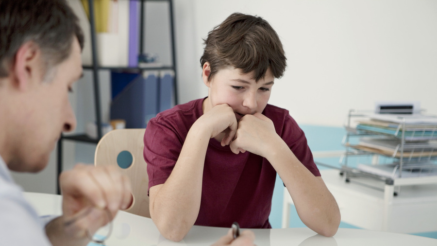 Une attention particulière sera portée aux jeunes dans les travaux du conseil national de refondation en santé mentale, qui seront lancés le 12 juin prochain en Île-de-France. (Bruno/Image Point FR/BSIP)