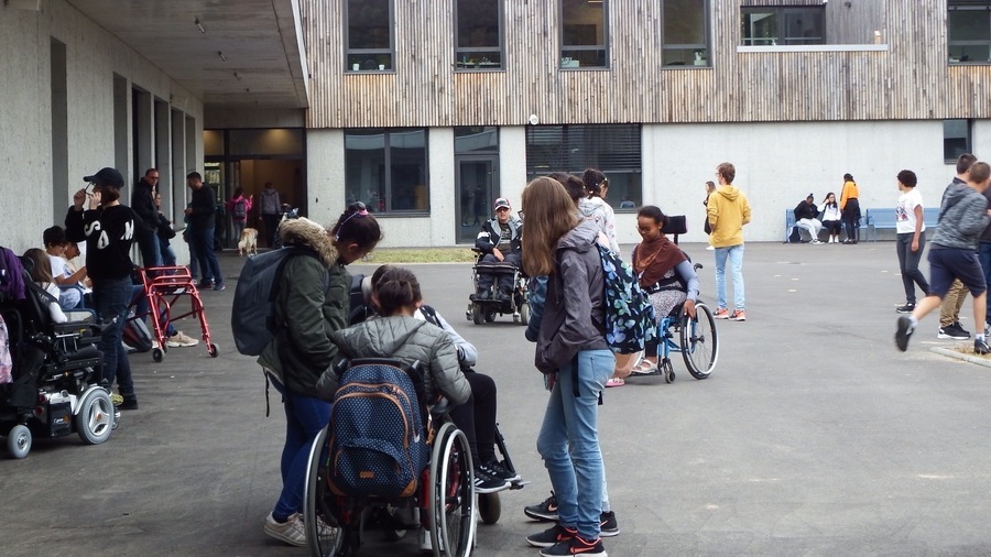 La création de Sessad-écoles est annoncée lors du CIH du 16 mai. Ils permettront d'"expérimenter le regroupement de plusieurs dispositifs d'accompagnement pour enfants en situation de handicap". (Emmanuelle Deleplace/Hospimedia)