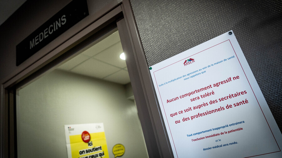 Face à la montée des violences à l'encontre des médecins, la profession demande des mesures d'urgence. (Garo/Phanie)