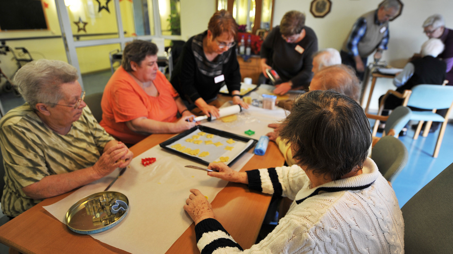 La commission de déontologie rappelle que les animateurs sont des professionnels de l'intervention sociale et socioculturelle. (DPA Picture Alliance/BSIP)