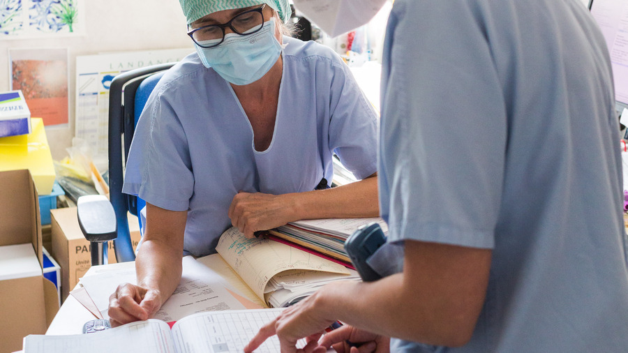 Déjà annoncé "dans les prochains mois", lors de la dernière édition des journées de l'Ancim, le travail sur le métier de cadre de santé semble se préciser pour 2025. (Burger/Phanie)