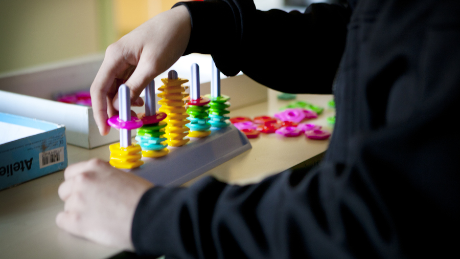 Les centres de ressources polyhandicap représentent une porte d'entrée bienvenue pour les familles, perdues dans le maquis des appellations du handicap. (Amélie Benoist/Image Point Fr/BSIP)