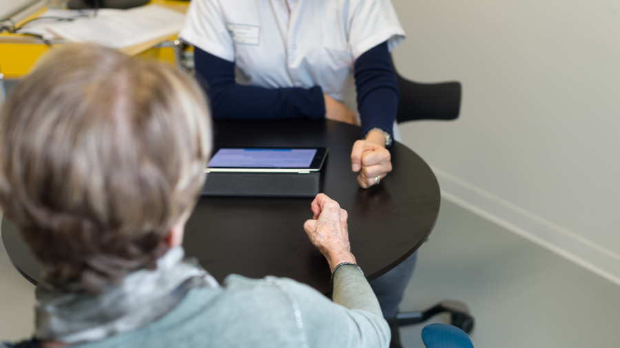 La formation, l'information et la recherche pourraient être des axes centraux de la future stratégie, promise par le Gouvernement. (A. Noor/Image Point FR/BSIP)