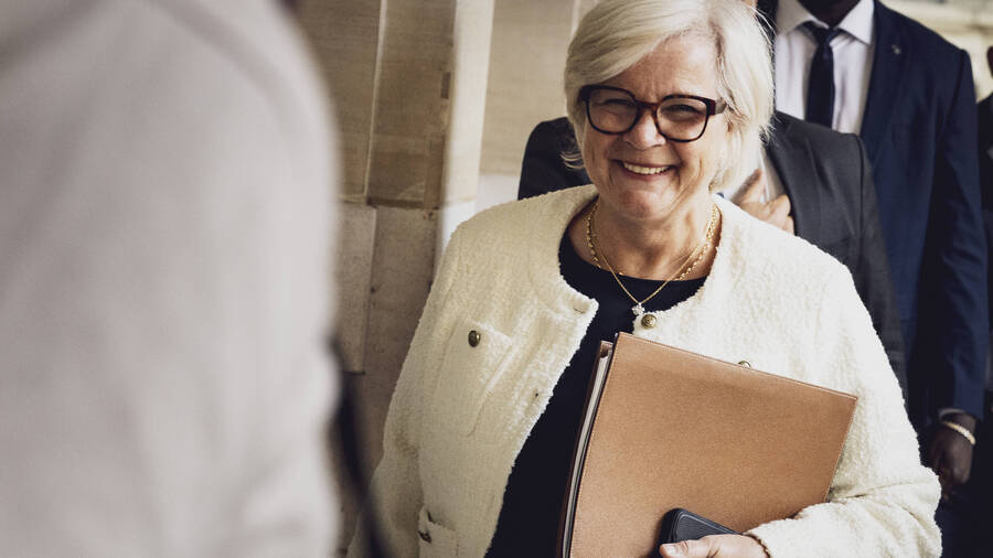 Au sein du Gouvernement, c'est Catherine Vautrin, ministre du Travail, de la Santé, des Solidarités et des Familles, qui est chargée de défendre les positions de l'exécutif sur la fin de vie. (Alexandra Bonnefoy-Pool/Sipa)