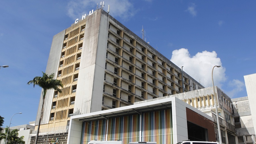 Pendant quasiment vingt jours fin mars-début-avril, le CHU de Guadeloupe est resté lourdement paralysé dans son fonctionnement à cause de l'arrêt coup sur coup de deux baies de stockage informatique. (Gilles Morel/Simax/Sipa) - Droits réservés Pendant quasiment vingt jours fin mars-début-avril, le CHU de Guadeloupe est resté lourdement paralysé dans son fonctionnement à cause de l'arrêt coup sur coup de deux baies de stockage informatique. (Gilles Morel/Simax/Sipa)