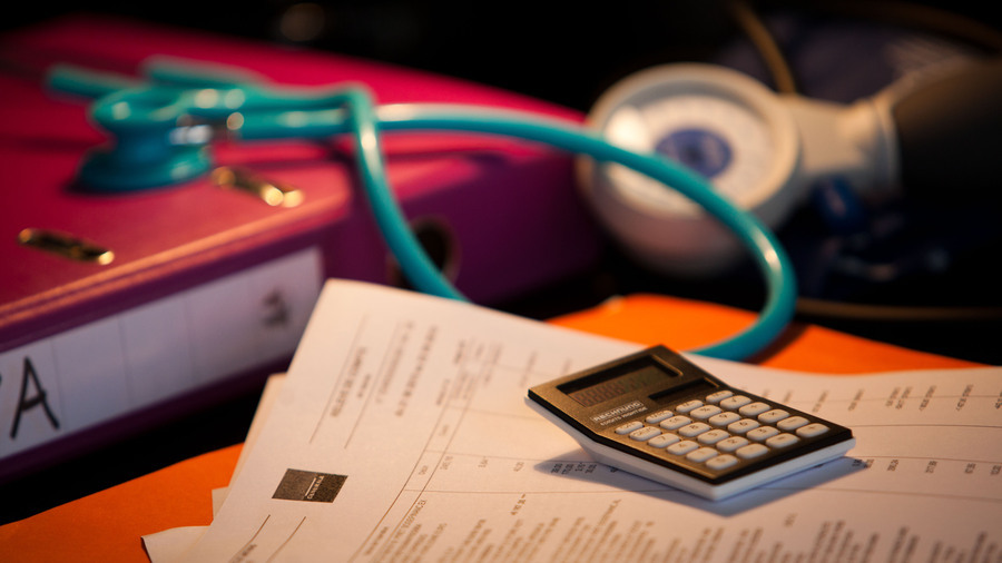 Le travail préparatoire sur le budget de la sécurité sociale pour 2026 a commencé. Plusieurs pistes ont été évoquées par le ministre chargé de la Santé, comme la lutte contre les examens médicaux inutiles et contre la fraude ou encore les hospitalisations évitables. (Garo/Phanie)
