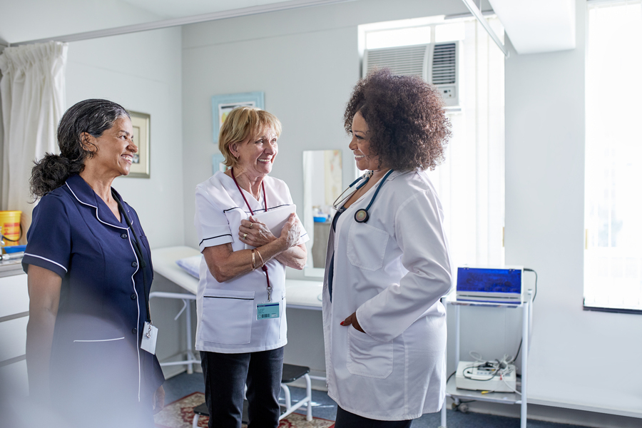 Près de 80% des femmes médecins affirment avoir été discriminées en raison de leur genre tout au long de leur parcours et ce, depuis leurs études. (SPL/BSIP)