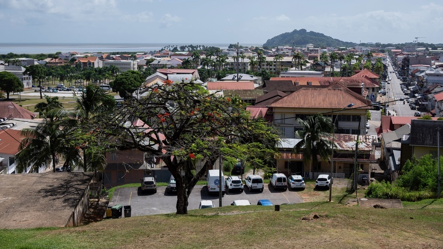 Les postulants pour devenir le premier directeur général du futur CHU de Guyane ont désormais jusqu'au 1er juillet pour se faire connaître. Jusqu'à présent, les deux précédents appels à candidatures sont restés sans suite. (Jacques Witt/Sipa) - Droits réservés Les postulants pour devenir le premier directeur général du futur CHU de Guyane ont désormais jusqu'au 1er juillet pour se faire connaître. Jusqu'à présent, les deux précédents appels à candidatures sont restés sans suite. (Jacques Witt/Sipa)