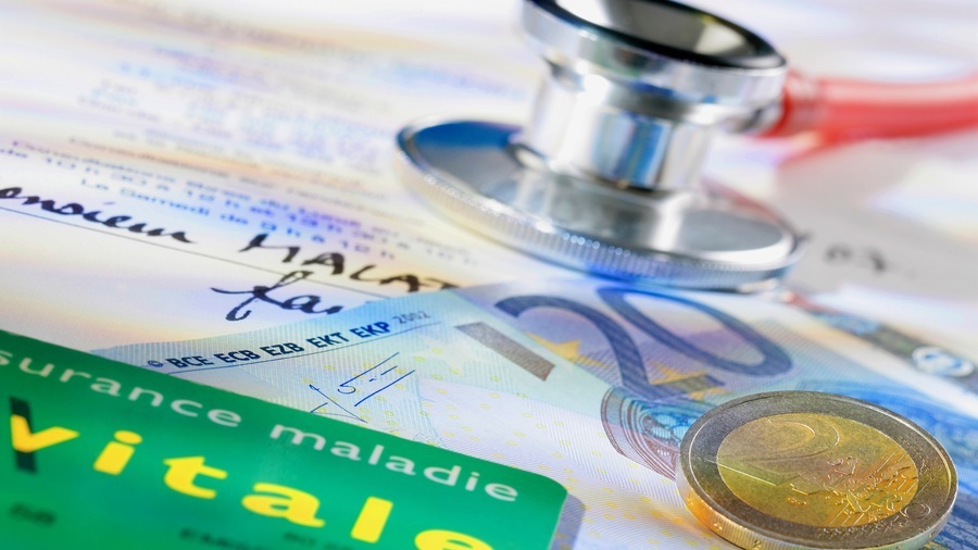 La procédure d'alerte sur le respect de l'Ondam 2025 est enclenchée. Dans le collimateur, les dépenses liées aux soins de ville et aux médicaments sur fond d'envolée non contenue du déficit des hôpitaux et Ehpad. (Chassenet/BSIP) - Droits réservés La procédure d'alerte sur le respect de l'Ondam 2025 est enclenchée. Dans le collimateur, les dépenses liées aux soins de ville et aux médicaments sur fond d'envolée non contenue du déficit des hôpitaux et Ehpad. (Chassenet/BSIP)