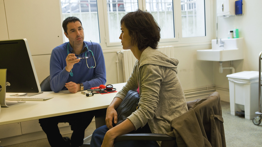 Pour les femmes souffrant de dépression post-partum, un parcours spécifique médical et psychologique va être expérimenté dans six régions. (Bruno/Image Point FR/BSIP)