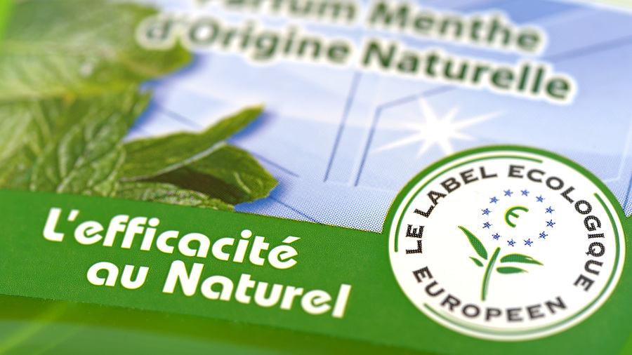 Pour obtenir l'Écolabel européen, un produit ou service doit démontrer qu'il répond à des performances environnementales spécifiques et qu'il satisfait une procédure de vérification rigoureuse. (Cardoso/BSIP)
