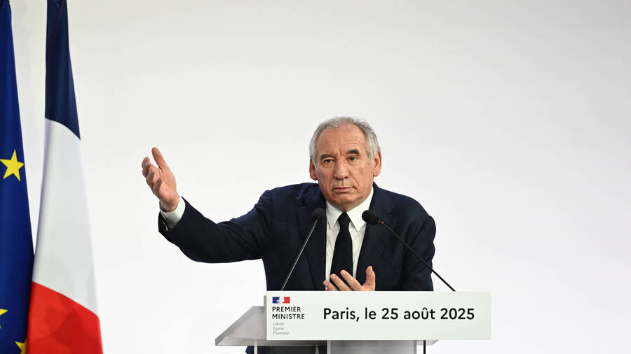 Le Premier ministre François Bayrou devrait se soumettre, le 8 septembre, à un vote de confiance pour que "les Français prennent conscience de l’urgence" de la situation des finances publiques. (Jeanne Accorsini/Sipa)