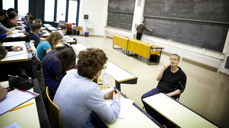 Les établissements de formation supérieure ont l'obligation de prévoir des aménagements pour les étudiants en situation de handicap. (Amélie Benoist/Image Point FR/BSIP)