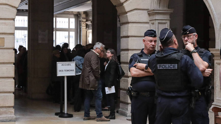 Rien qu'en 2016, les quatre EIGS liés à des troubles cardiaques à la clinique Saint-Vincent auraient dû alerter l'ARS, regrettent les pharmaciens inspecteurs de santé publique au procès de Frédéric Péchier. (Franck Hakmoun/Sipa)