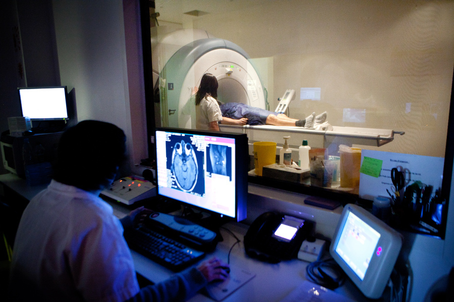 IA et robotique, cybersécurité, achats responsables, durabilité et neurosciences font partie des grands enjeux des journées d'ingénierie biomédicale. (Amélie Benoist/Image Point FR/BSIP)