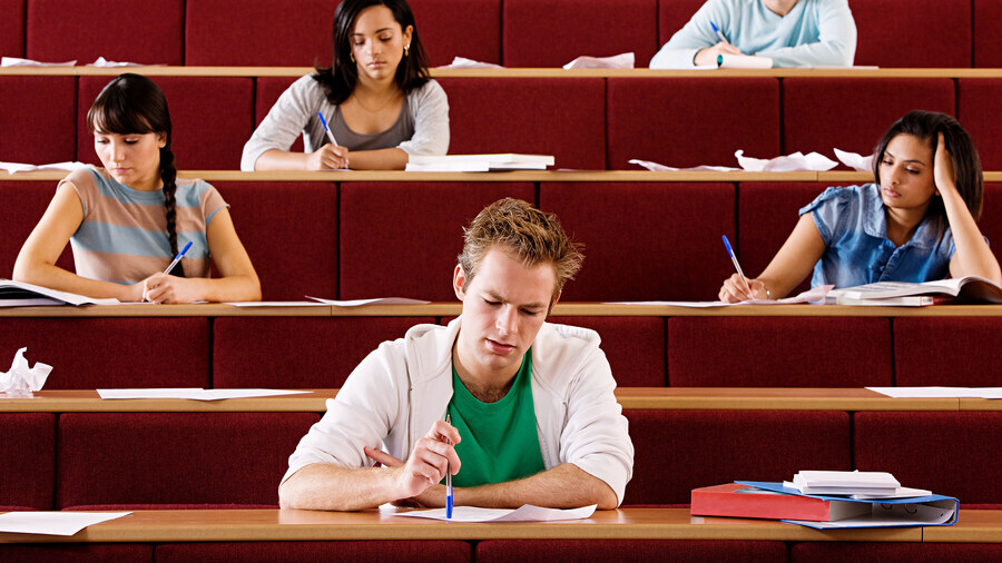 Les référentiels de chaque métier détaillent les spécialisations introduites dans un socle commun de compétences. (Image source/BSIP)