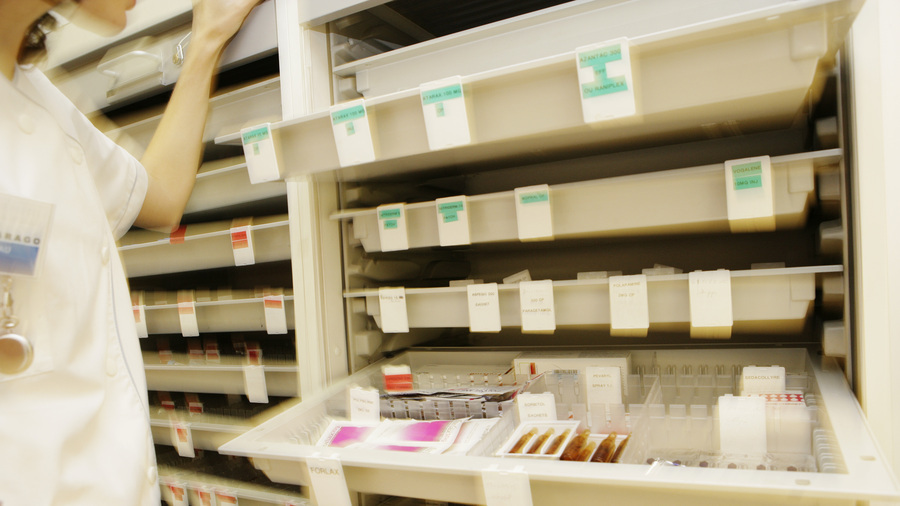 Le diplôme d'État de préparateur en pharmacie hospitalière fait partie des nouvelles formations qualifiantes financées par les fonds conventionnels mobilisables par la branche privée. (T&L/Image Point FR/BSIP)