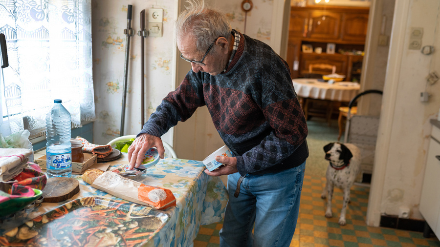 Une étude de l'Ancreai alerte sur la hausse de la vulnérabilité chez les majeurs protégés, plus âgés et isolés. (Morcillo/BSIP)