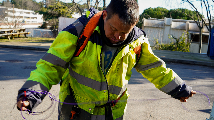 Les avancées en matière d'insertion par le travail sont notables mais, selon une étude, un frein persiste, celui de l'autocensure. (Tremelet/Image Point FR/BSIP)