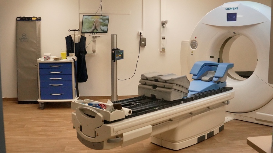 Propriétaire des murs du centre public de cancérologie Anne-d'Autriche, l'hôpital de Poissy-Saint-Germain y exploite deux accélérateurs de radiothérapie. (CHIPS)